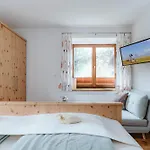 Bio-bergbauernhof Weger Apartman