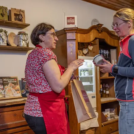 Bio-bergbauernhof Weger Lägenhet *