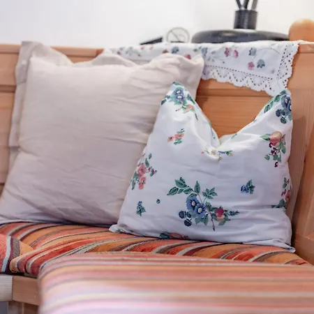 Bio-bergbauernhof Weger Lägenhet